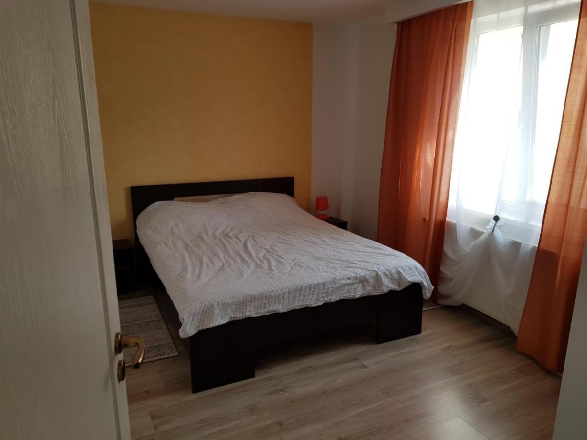 Apartament 8 Central Тиргу-Муреш Екстер'єр фото