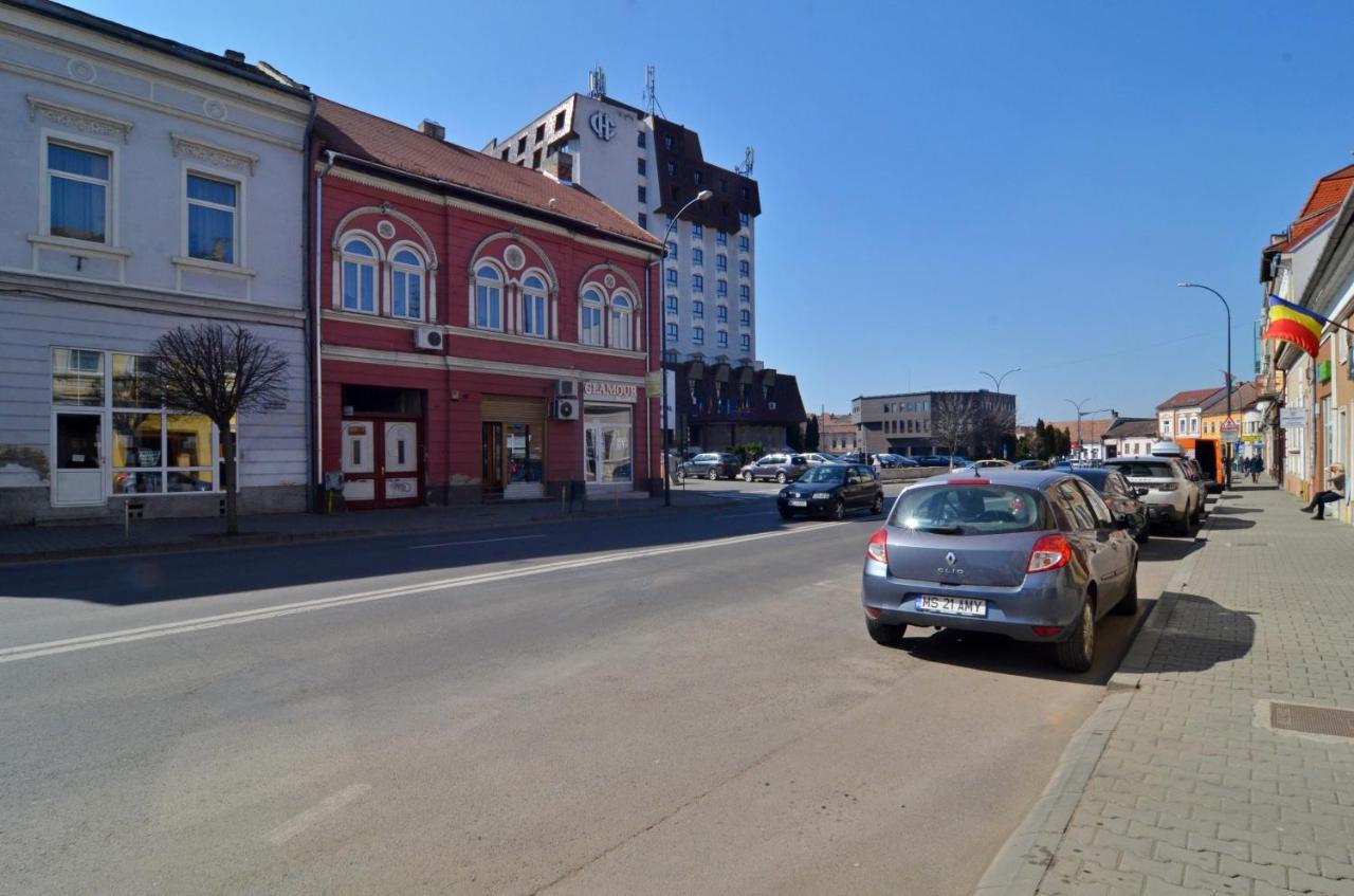Apartament 8 Central Тиргу-Муреш Екстер'єр фото