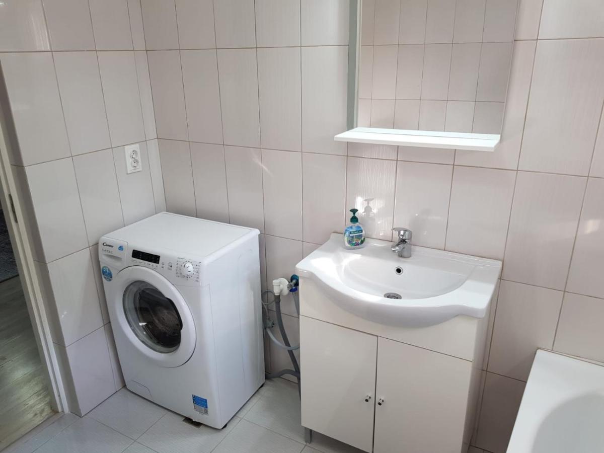 Apartament 8 Central Тиргу-Муреш Екстер'єр фото