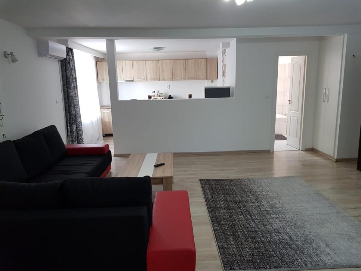 Apartament 8 Central Тиргу-Муреш Екстер'єр фото